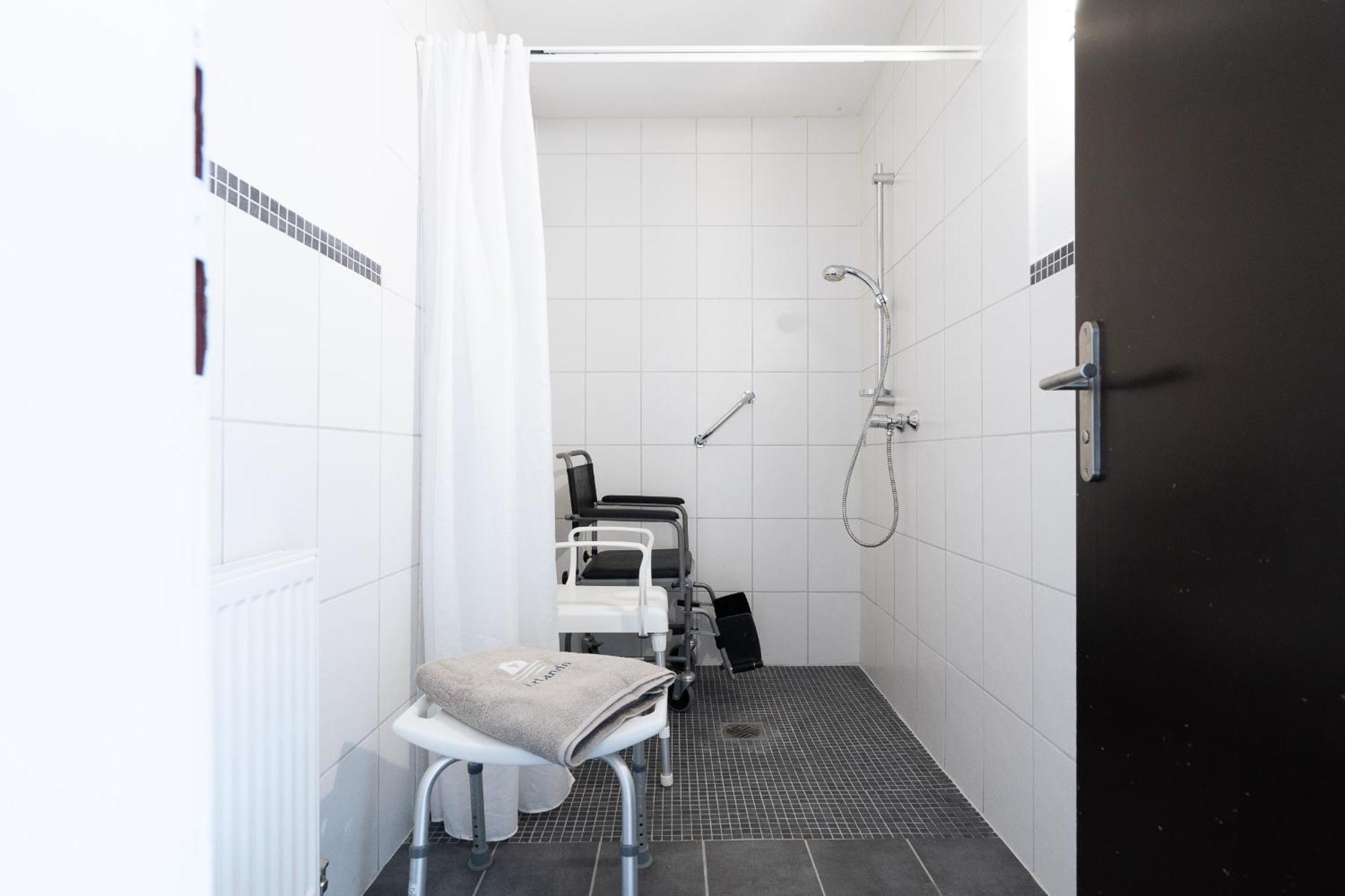 Das Solaris 11 Beach Apartment Mit Gemeinschaftssauna Und Grillplatz เกรอมิทซ์ ภายนอก รูปภาพ